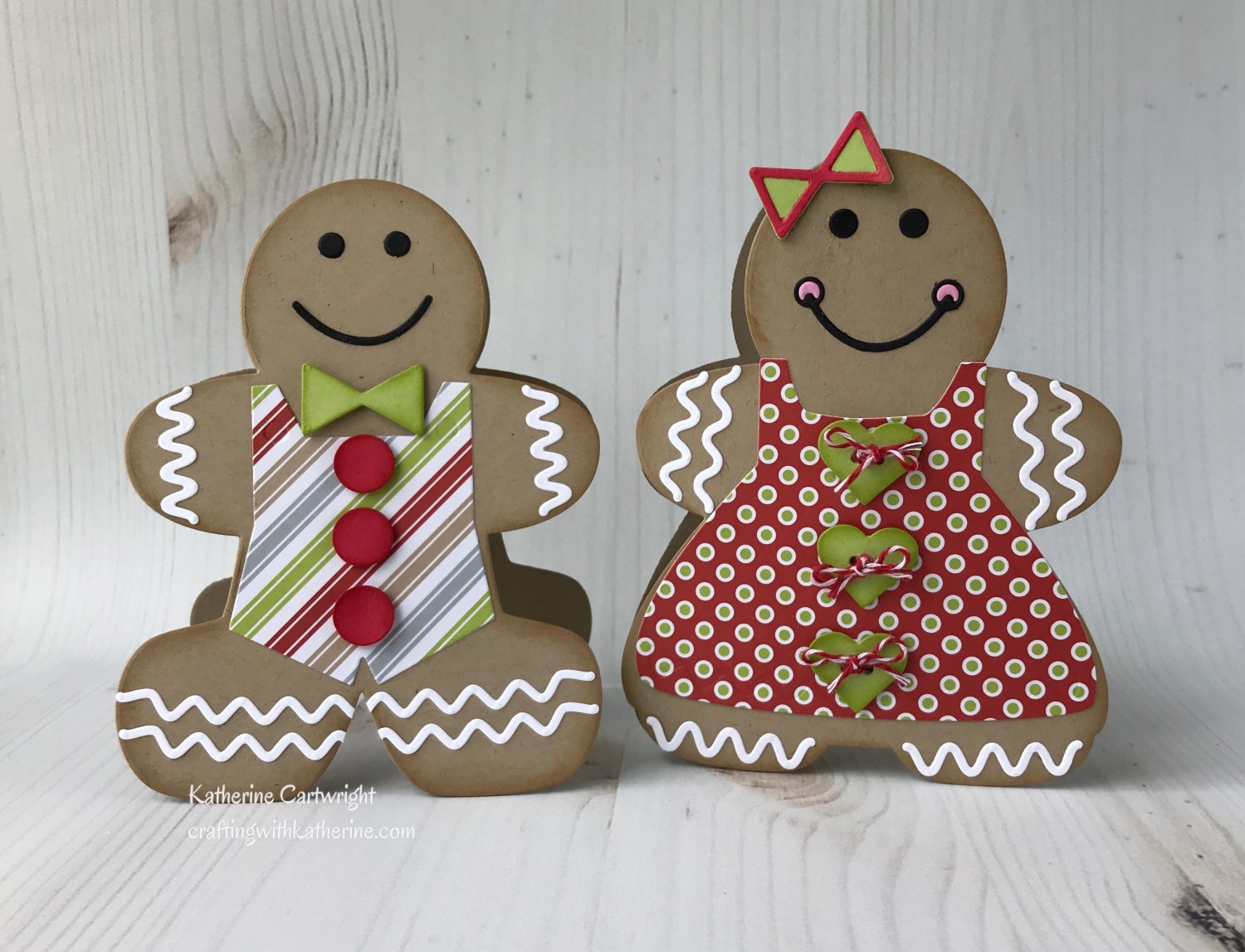 Read more about the article Handmade Treat Box: Gingerbread Fold-it