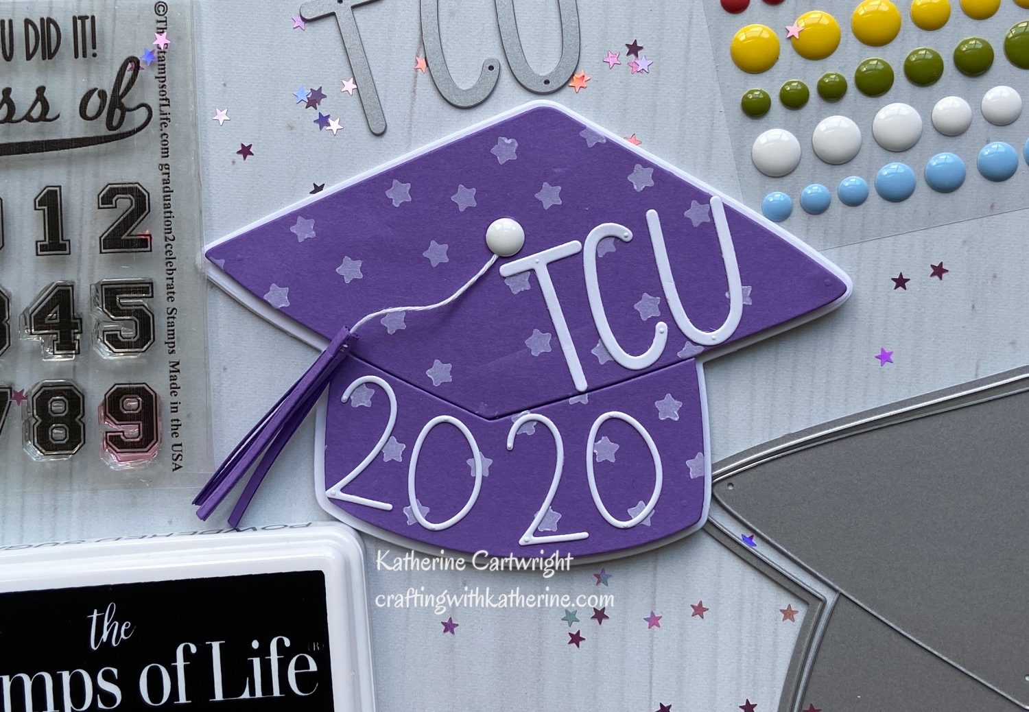 Read more about the article Handmade Card: Graduation Cap Fold it