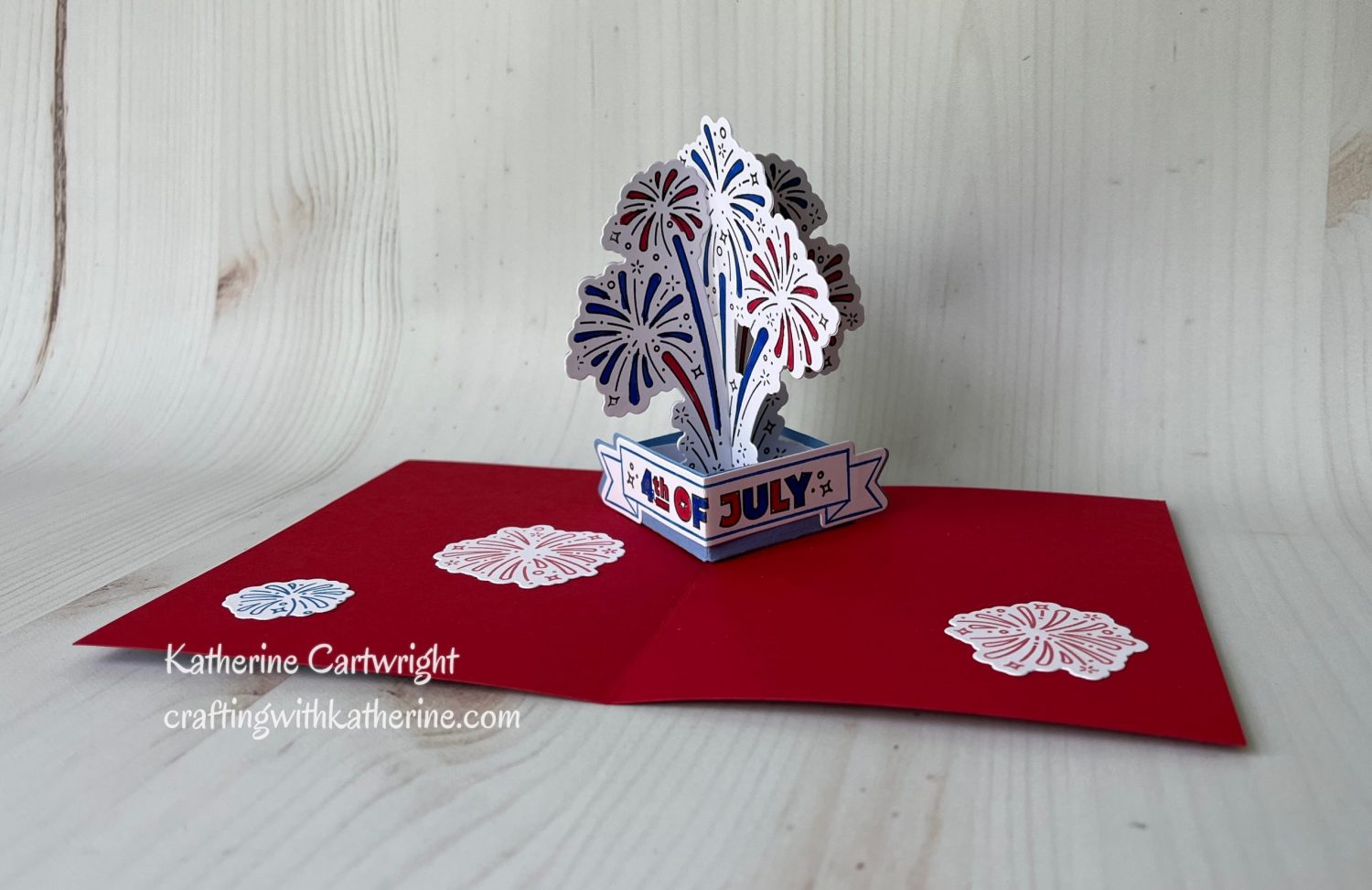 Read more about the article 4th of July Fireworks Pop Up Bouquet Card Diamond Press